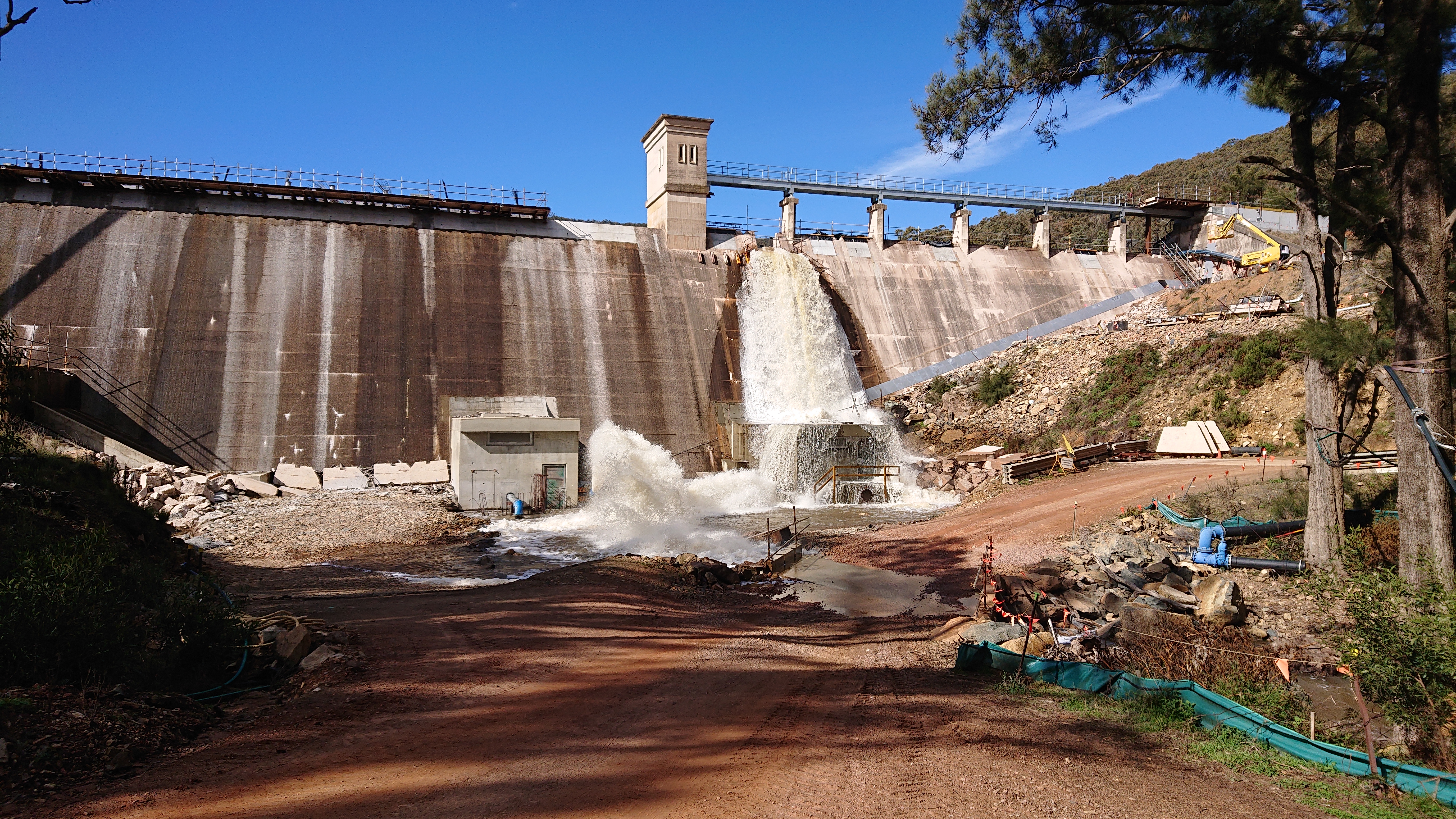 Winburndale Dam upgrade works - wide shot dam overflow